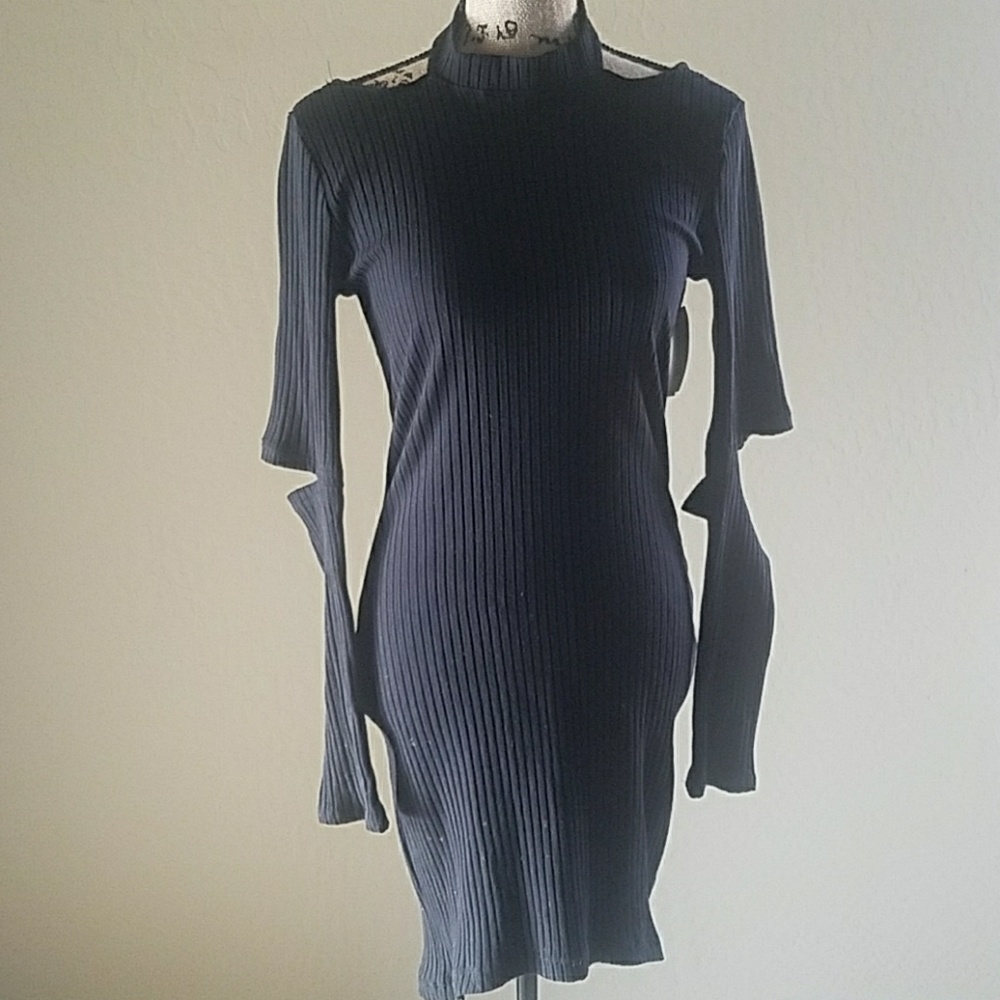 Lush dress - Picture 3 of 6